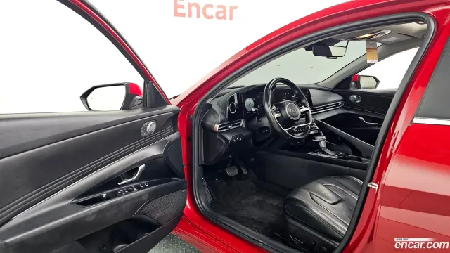Hyundai Elantra (Avante)