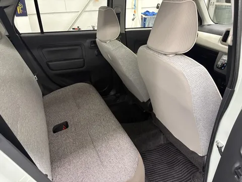 Daihatsu Mira Tocot