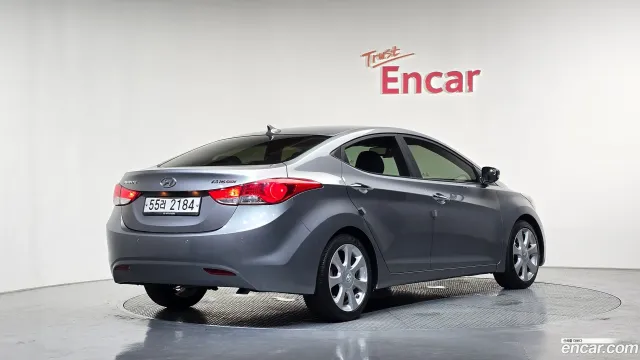Hyundai Elantra (Avante)