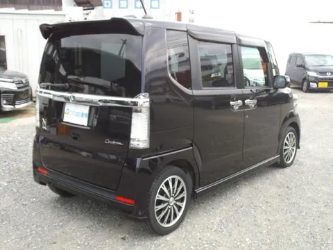 Honda N-BOX Custom
