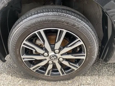Toyota Pixis Mega