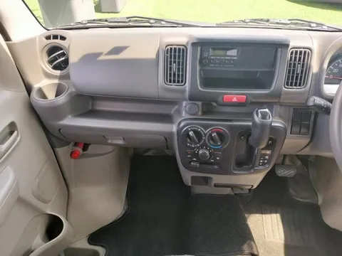 Mitsubishi Minicab Van