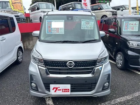 Nissan Dayz Roox