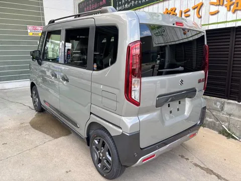 Suzuki Spacia Gear