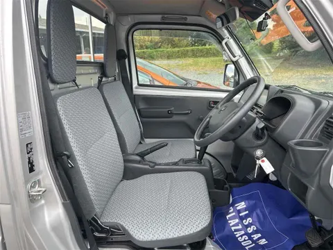 Nissan Clipper Truck