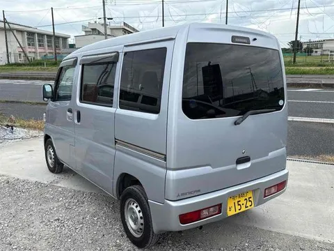 Mitsubishi Minicab Van