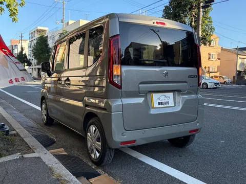 Suzuki Spacia