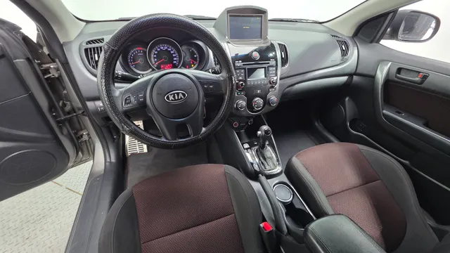 Kia Cerato (Forte)