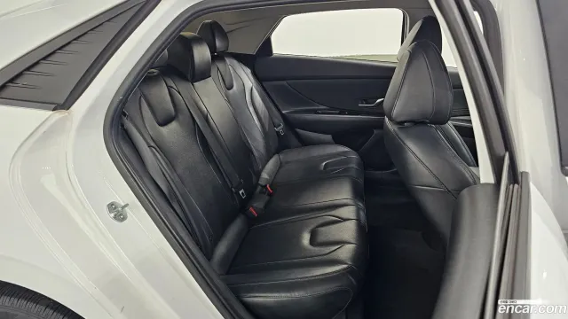 Hyundai Elantra (Avante)