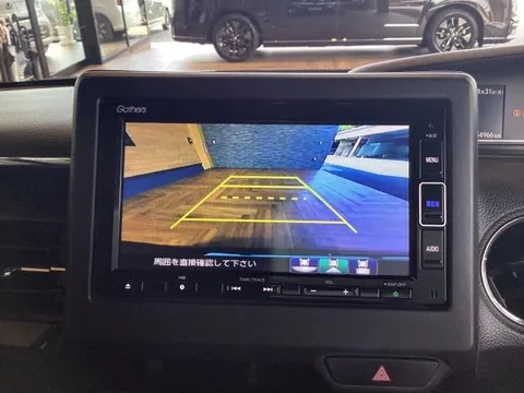 Honda N-BOX Custom