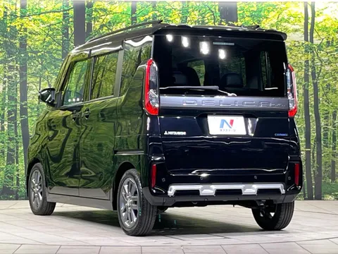 Mitsubishi Delica Mini