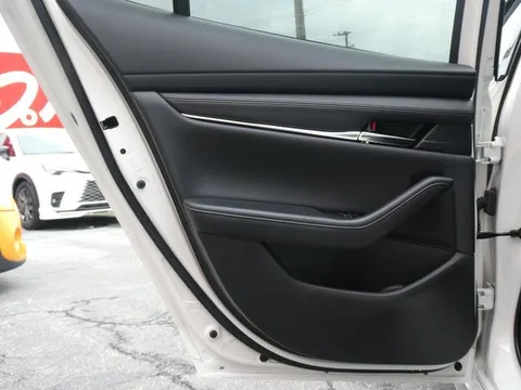 Mazda MAZDA3 Sedan