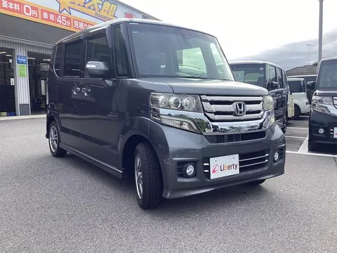Honda N-BOX Custom