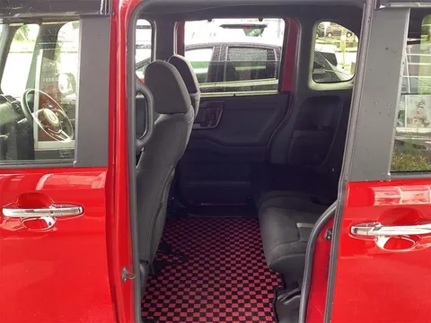 Honda N-BOX Custom