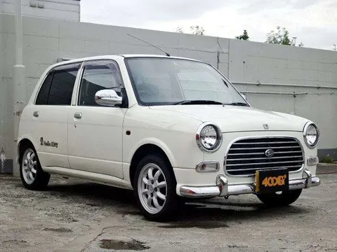 Daihatsu Mira Gino