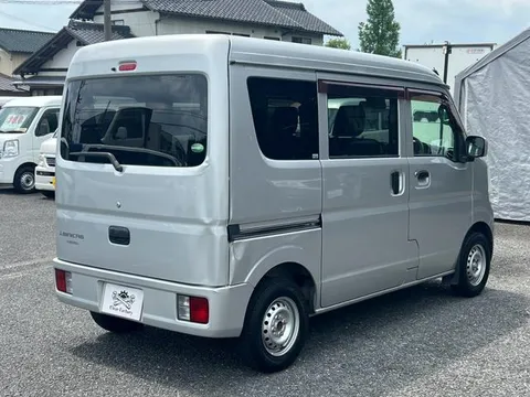 Mitsubishi Minicab Van