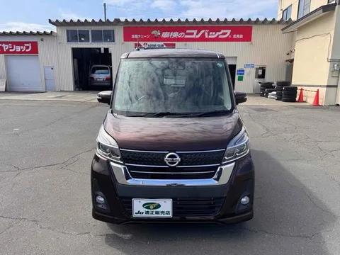 Nissan Dayz Roox