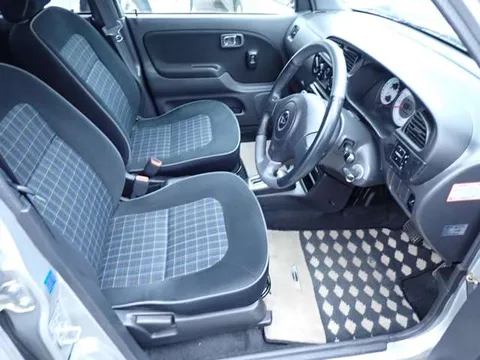 Daihatsu Mira Gino