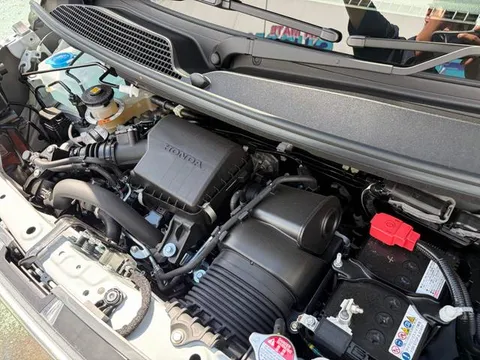 Honda N-BOX Custom