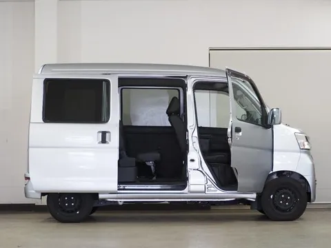 Toyota Pixis Van
