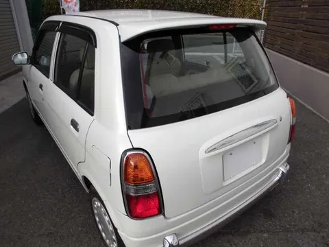 Daihatsu Mira Gino