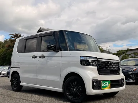 Honda N-BOX Custom