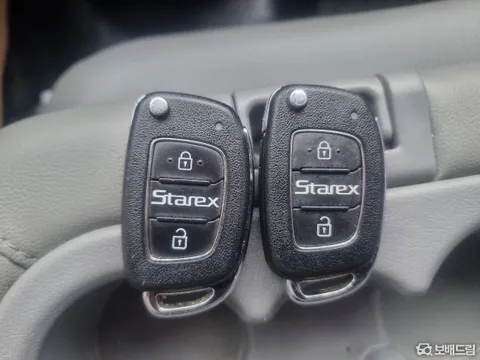Hyundai Grand Starex