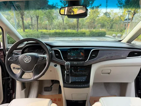 Buick GL8