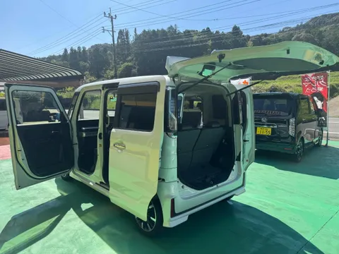 Suzuki Spacia