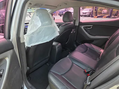 Hyundai Elantra (Avante)