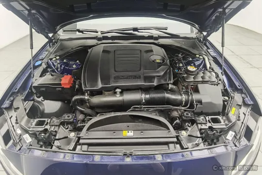 Jaguar XFL