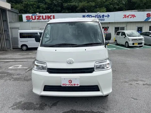 Toyota TownAce Van