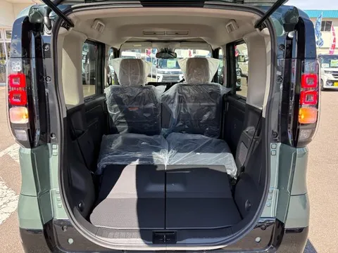Mitsubishi Delica Mini
