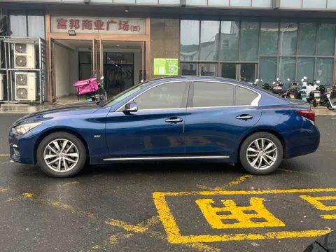 Infiniti Q50L