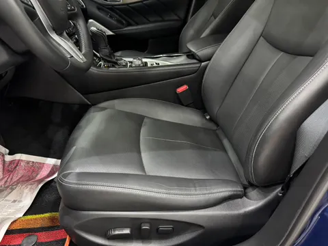 Infiniti Q50L