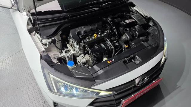 Hyundai Elantra (Avante)