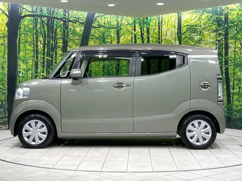 Honda N-BOX Slash
