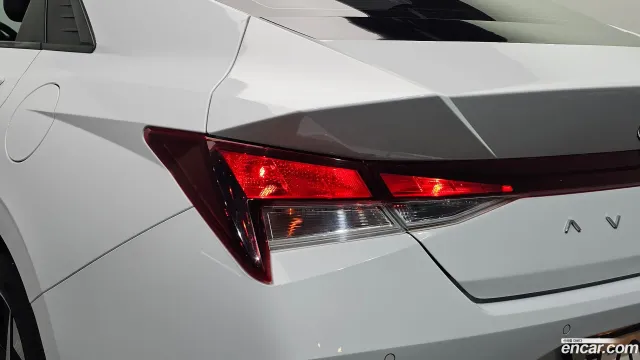 Hyundai Elantra (Avante)