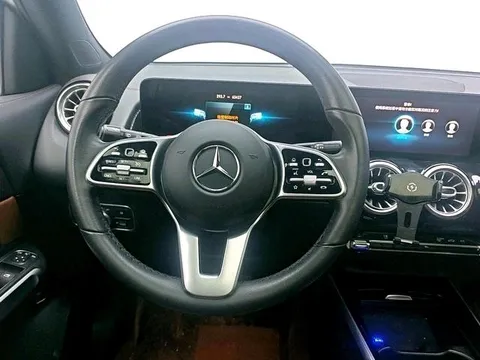 Mercedes-Benz Mercedes-Benz GLB