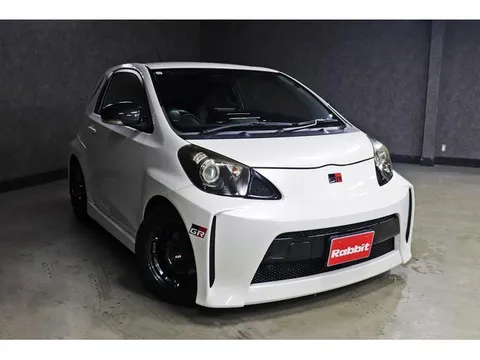 Toyota iQ
