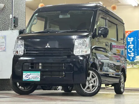 Mitsubishi Minicab Van