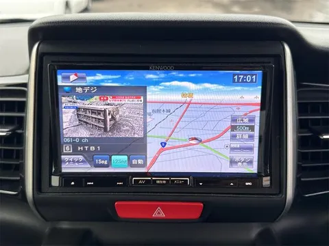 Honda N-BOX Custom