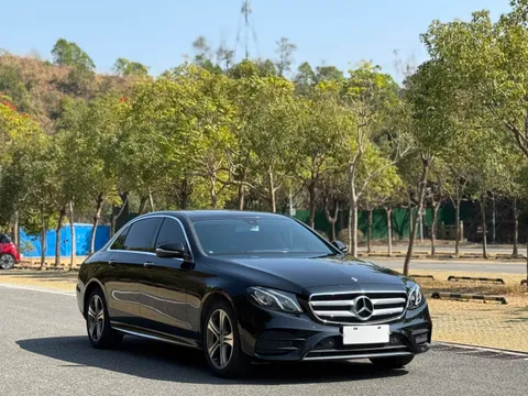 Mercedes-Benz E-Class