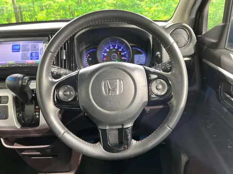 Honda N-WGN Custom