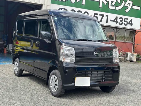 Nissan Clipper Van