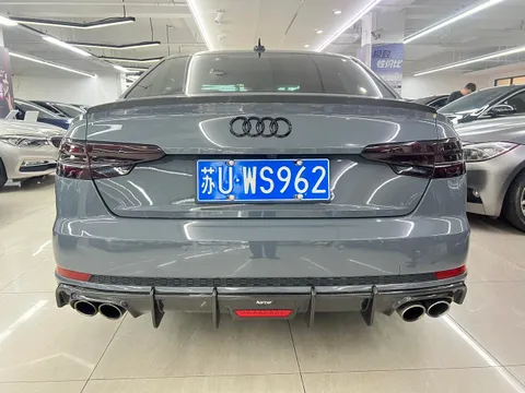 Audi S4