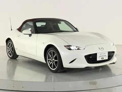 Mazda MX-5 (Roadster)