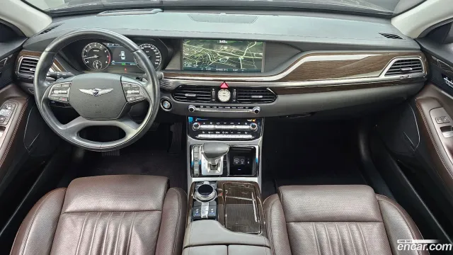 Genesis G90 (EQ900)