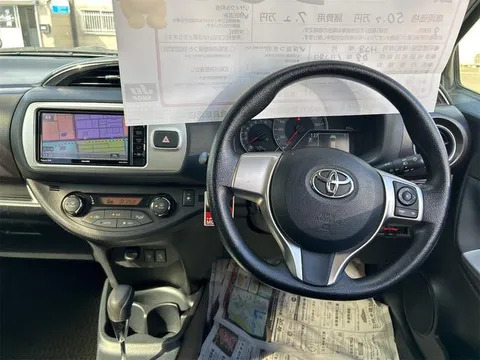 Toyota Yaris (Vitz)