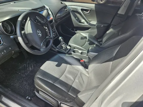 Hyundai Elantra (Avante)